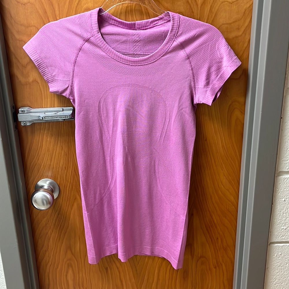 Lululemon swiftly tech top